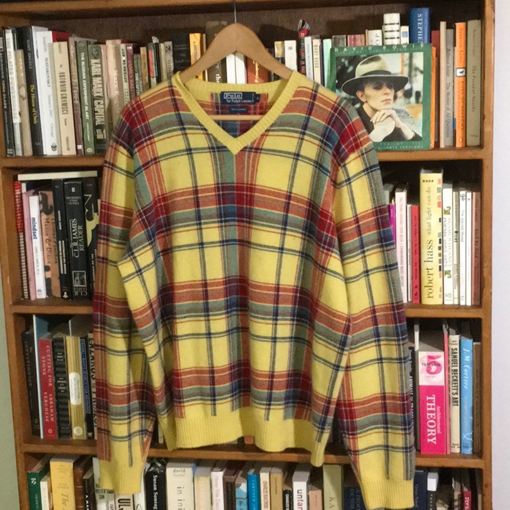 Soft cashmere v-neck